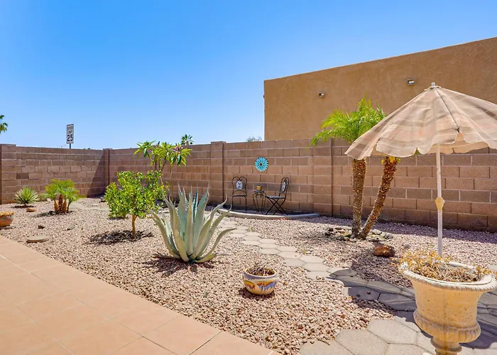 Ferienhaus Spacious Yard! Escape, Near Shops & Golf